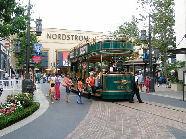 Lazer e entretenimento no The Grove Mall Lazer e entretenimento no The Grove Mall