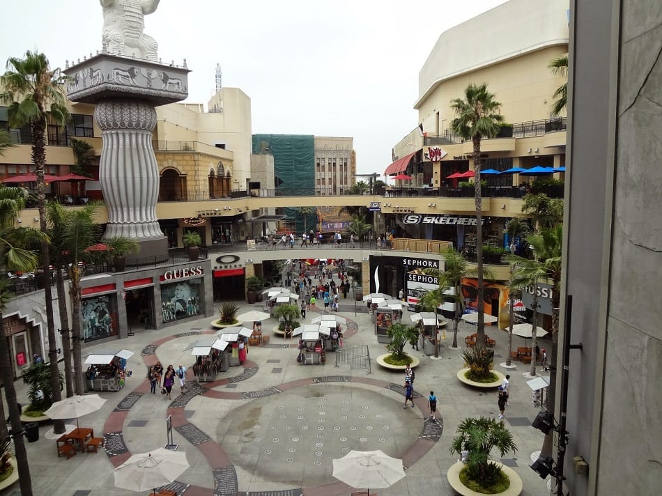 Lojas no Shopping Hollywood Highland Center em Los Angeles Lojas no Shopping Hollywood Highland Center em Los Angeles