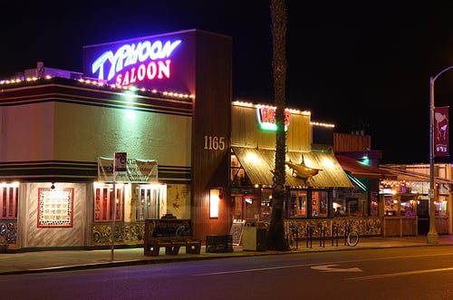 Bar Typhoon Saloon em San Diego Bar Typhoon Saloon em San Diego